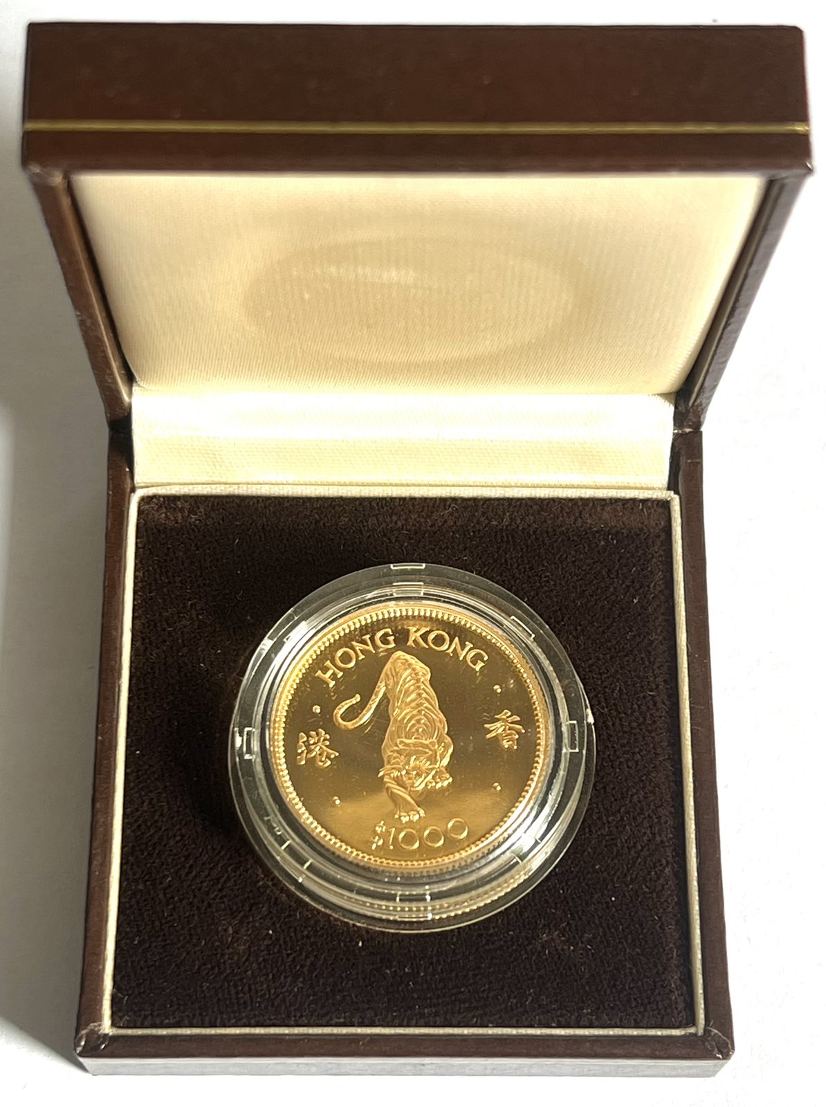 1000 Dollars - Elizabeth II (Lunar Tiger) Gold Coin in Capsule with Case