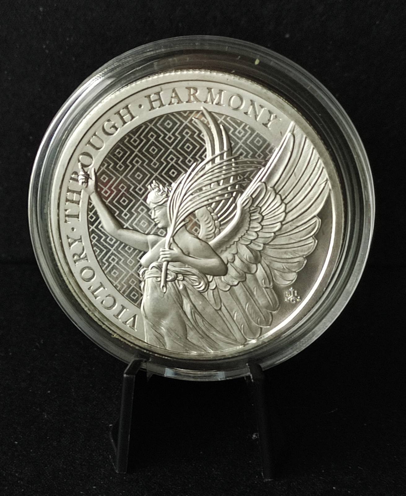 2021 St. Helena Queen's Virtues Victory 1 oz in Capsule (note: contains contact marks)